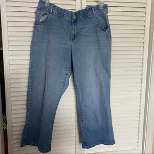 3/$15  Lane Bryant capris